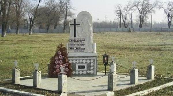 bancul zilei superstitia sotiei care merge la mormantul sotului