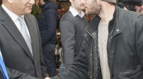 incredibila poveste romanului celebru care invadat marea britanie