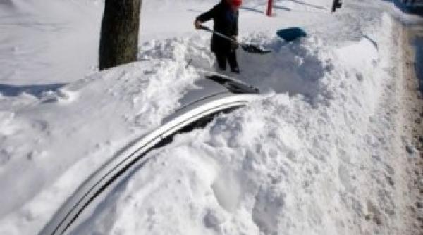 zapada face primele victime cel putin 11 morti si 600 de accidente