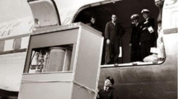 cum era transportat un calculator cu memorie de iphone 1956 foto