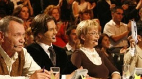 fost jurat de la dansez pentru tine acuzat de hartuire sexuala