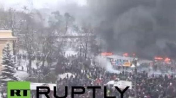 proteste violente la kiev sua retrage vizele unor oficiali live video