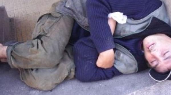 bancul zilei un betiv este gasit in sant de un homosexual