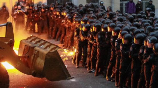 criza din ucraina ultimatum pentru protestatari ministrul justitiei ameninta cu instaurarea starii de urgenta