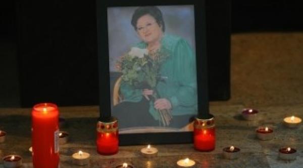 imagini dureroase de la inmormantarea marioarei murarescu