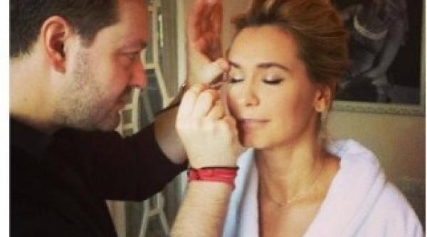 andreea esca rasfatata de un barbat cum au fost surprinsi