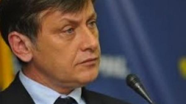 antonescu proiectul constitutiei va fi trimis la ccr si comisiei de la venetia