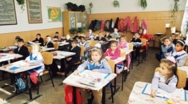 ecourile scandalului cu invatatoara spagara continua