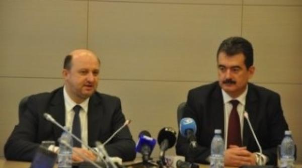 chitoiu si gerea isi vor depune miercuri demisiile din guvern