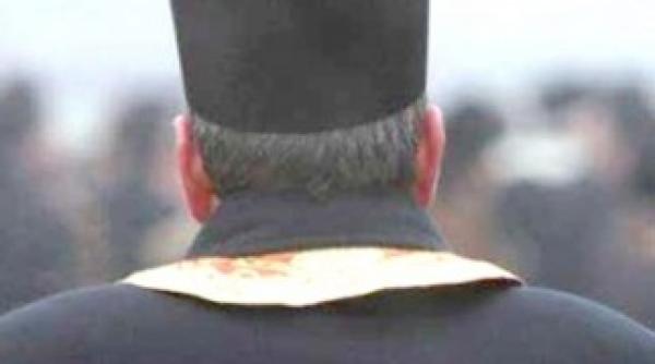 scandal un episcop si trei calugarite filmati timpul unei orgii sexuale