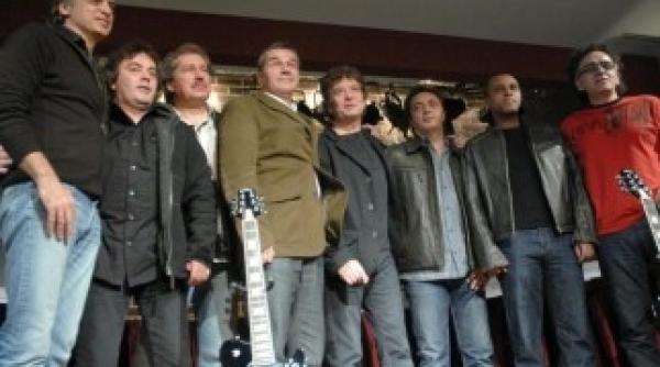 membrii trupei holograf suspectati de terorism israel