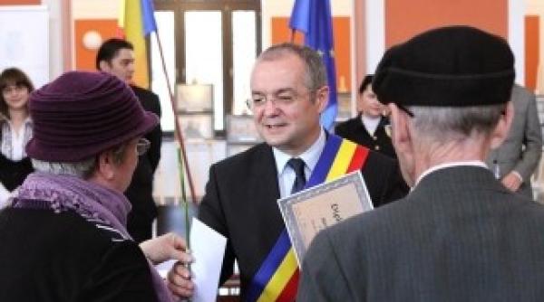 emil boc sunteti un mod pentru noi toti