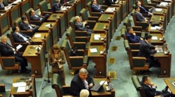 se cauta sef la senat calin popescu tariceanu favoritul lui ponta dragnea nu stiu daca este corect cine ar putea fi oponent