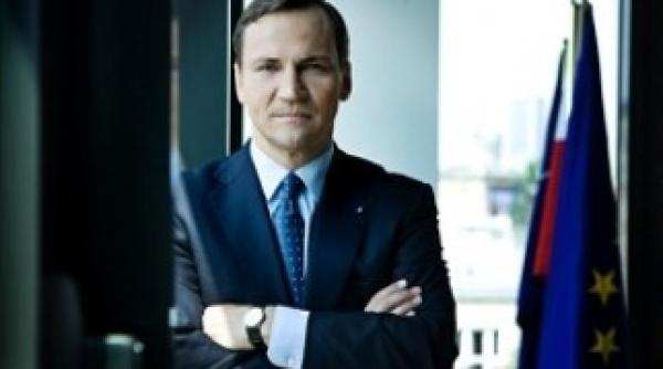 sikorski ministrul polonez de externe moscova nevoie de banii nostri