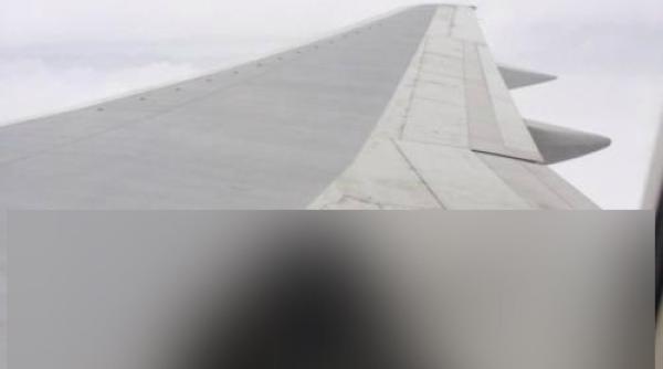 imagine oc asta s a intamplat cu avionul in timpul zborului