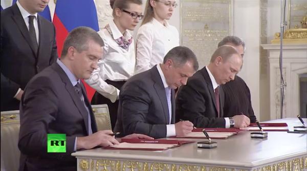 putin a semnat tratatul prin care crimeea i sevastopol devin parte a rusiei