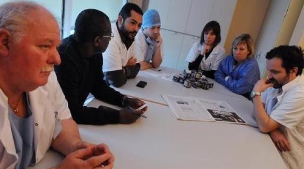 o femeie s a sinucis in fran a era medic