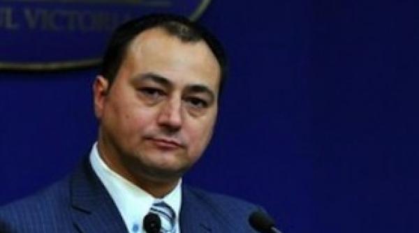 palada spune ca antonescu nu e bun de pre edinte