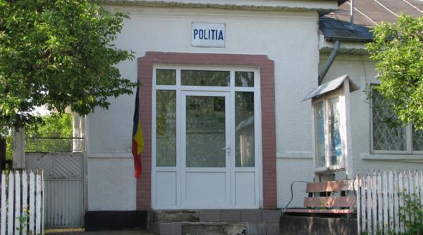 bancul zilei un tip cu ma ina lovita merge la poli ie