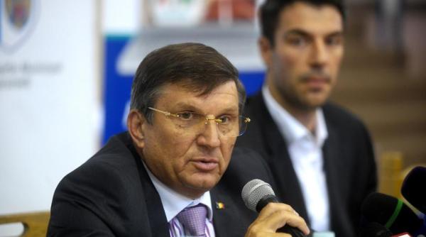 cui a retras pnl sprijinul politic i s a repro at o activitate nemul umitoare