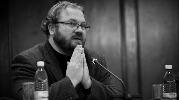 cine il inlocuie te pe andrei muraru la efia iiccmer