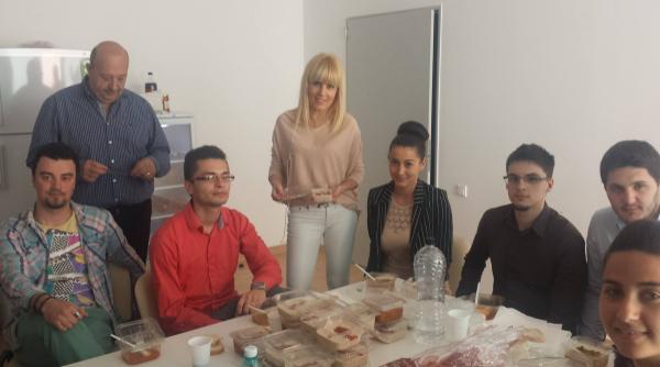 ce a discutat udrea la masa de pranz cu tinerii pmp