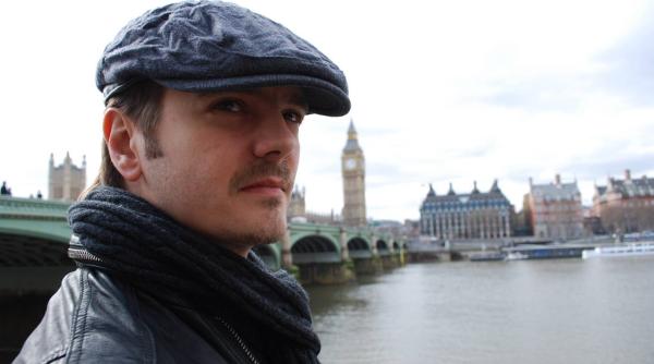 mihai petre starne te lacrimi in ochii unui batran de 92 de ani