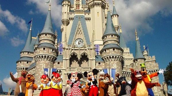 bancul zilei familia merge intr un parc de distrac ii