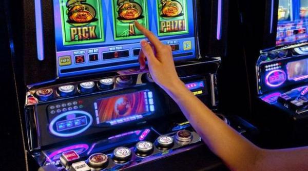 parlamentarii nu mai vor pacanele cat va costa statul