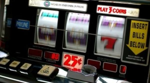 reac ia romslot fa a de propunerea de interzicere a pacanelelor