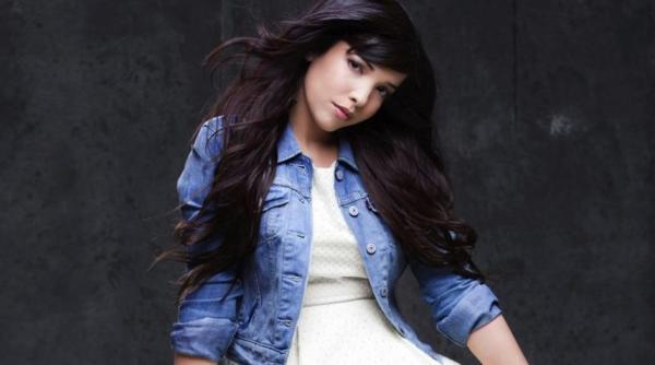 indila a lansat teaserul noului clip tourner dans le vide