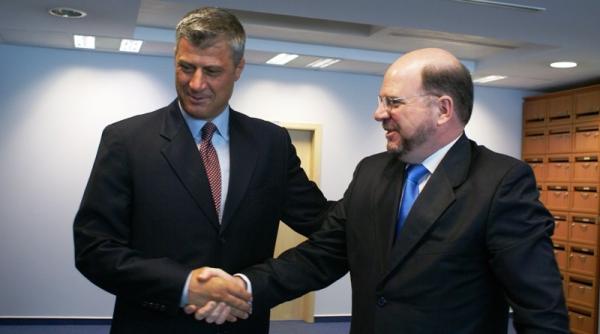 americanii nu au ani ambasadorul angajat de firma pentru care a facut lobby