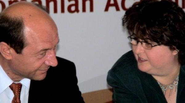 mungiu ii da replica lui basescu m a atacat nebarbate te