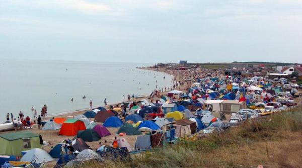 mersul trenurilor de 1 mai 13 garnituri in plus spre mare