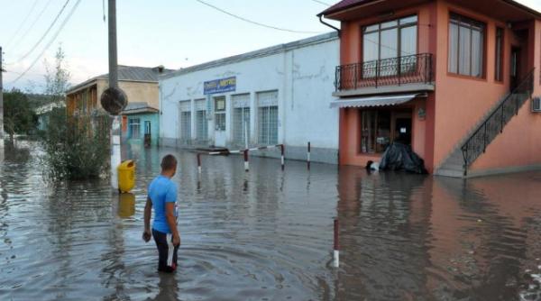 codul ro u de inunda ii a fost prelungit pana luni