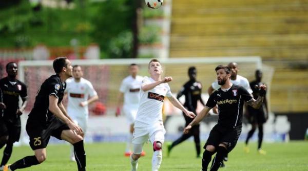 dinamo astra 2 0 s a lasat cu bataie intre jucatori
