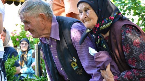 situa ie disperata intr un sat din romania oamenii s au obi nuit deja de i aceste lucruri se intampla din anii 70