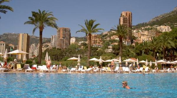 vacante exotice si bijuterii pe banii statului la compania care romania