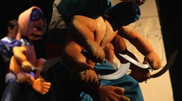 efecte cu lumini de cuart in lampa lui alladin pe scena grand cinema more