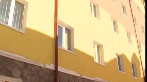 inchisoare pentru profesorul care a organizat tabara de la bu teni unde o eleva a murit