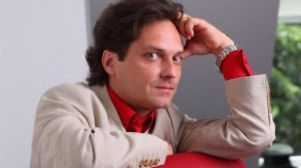 ce spune un mare actor despre iva cu directorul de la metropolis