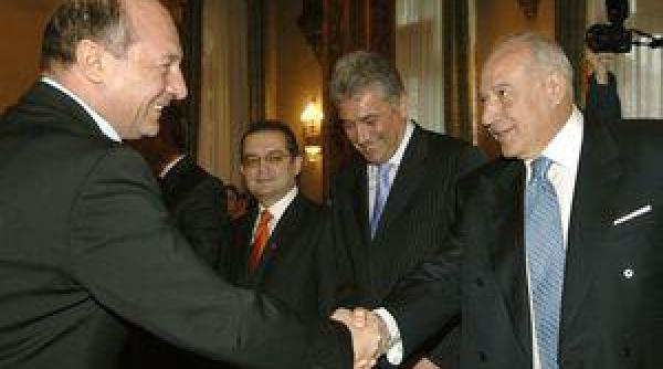 voiculescu dezlan uit impotriva lui basescu in delirul tau