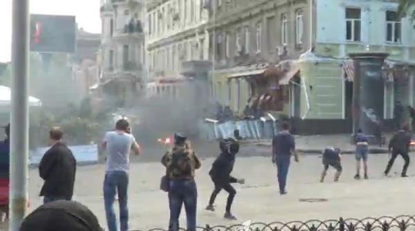 ucraina 31 de mor i in urma ciocnirilor intre ucraineni i proru i