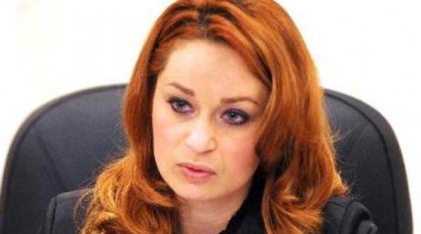 pocora tariceanu reprezinta un trecut pe care l a terfelit prin umilinta