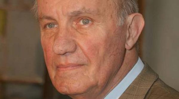 de ce a demisionat dinu c giurescu din parlament i pc