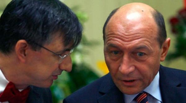 exista o tradi ie a intelectualilor de a se slugarnici pe langa cineva