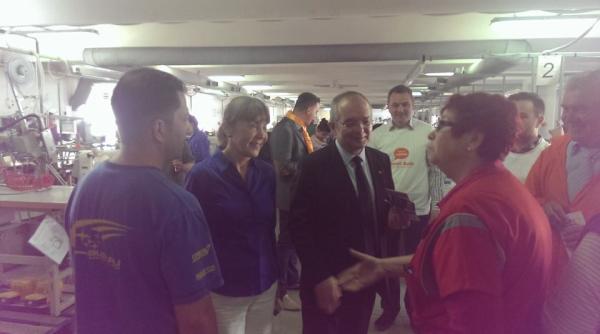 macovei incantata in compania prietenului ei boc