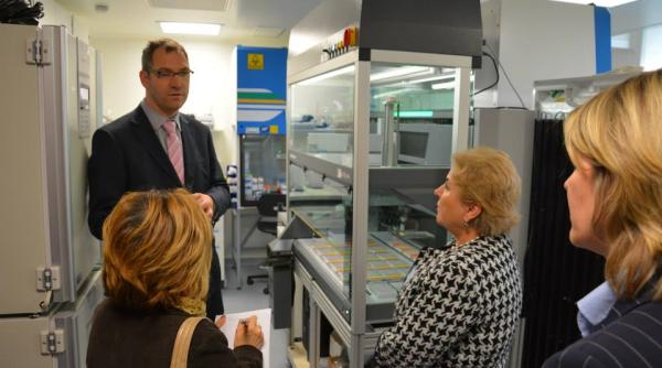 cum e folosit playstation in lupta cu cancerul reportaj dintr un centru de cercetare care a inlocuit laboran ii cu jucarii computerizate