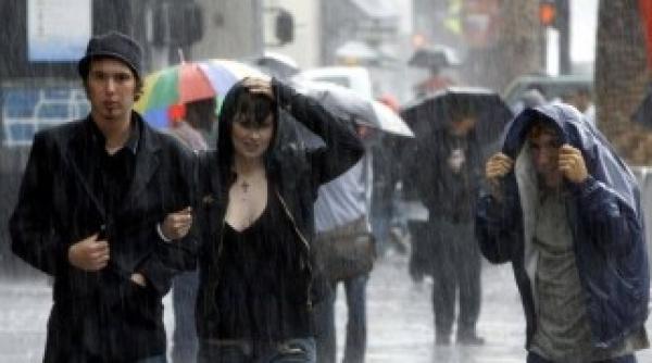 cod portocaliu de ploi abundente va ploua in doua zile cat pentru o luna