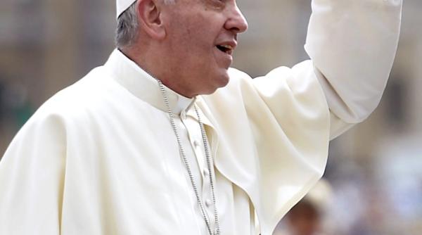 papa francisc dispus sa i boteze pe extratere trii